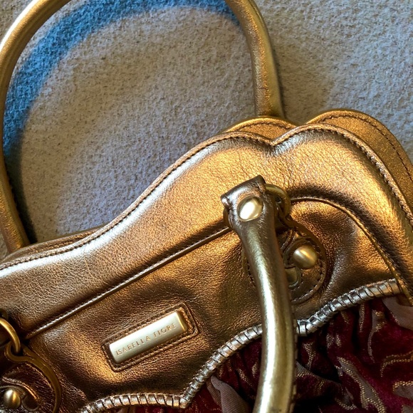 Isabella Fiore Damask Bag - Picture 4 of 13